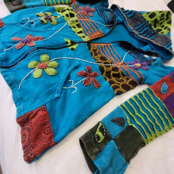 Womans Colorful Embroidered Floral and Design Patchwork Hoodie Size MD NEW Zip - Picture 5 of 6